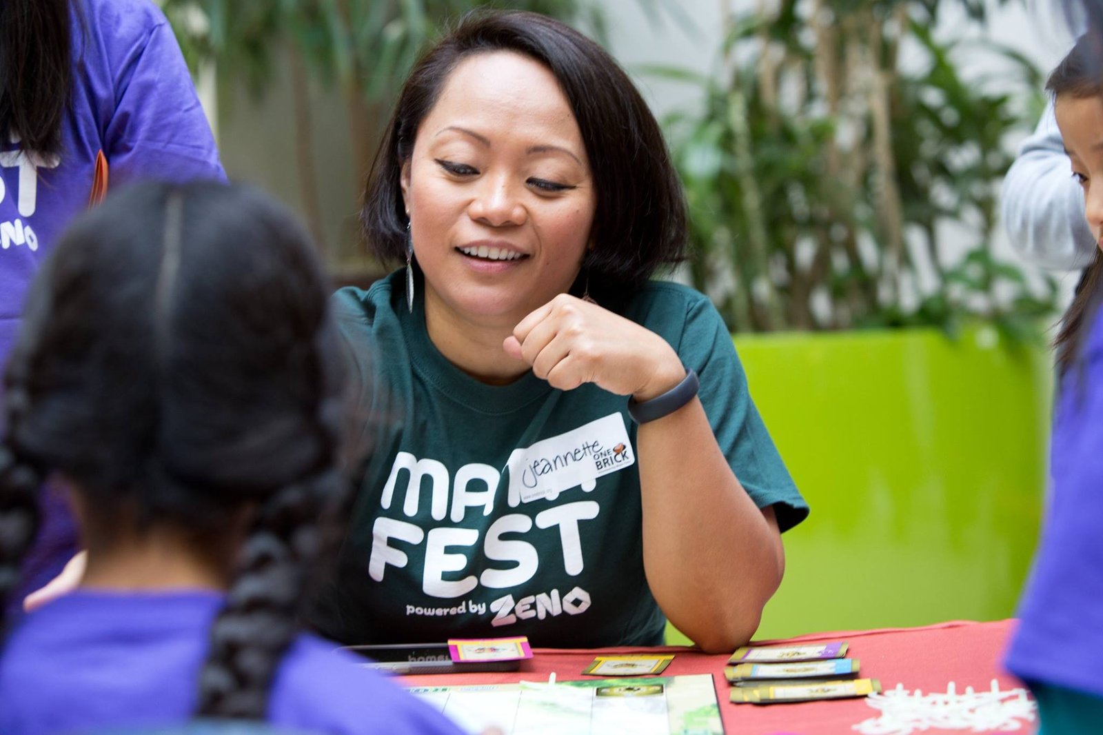 11262369_859029374170732_2958292003640743923_o Volunteer at MathFest!